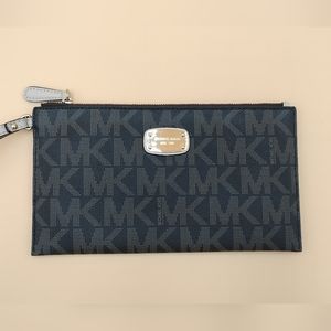 Michael Kors Wristlet Jet Set Large Clutch Brown Signature Print Canvas